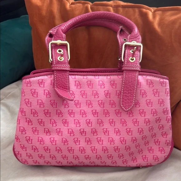 Dooney and Bourke Small Bucket Satchel in pink. Y2K, Barbie style - Picture 16 of 16